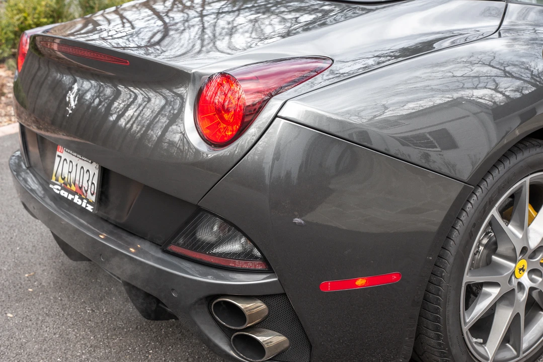 2010 Ferrari California - Image 29 of 31