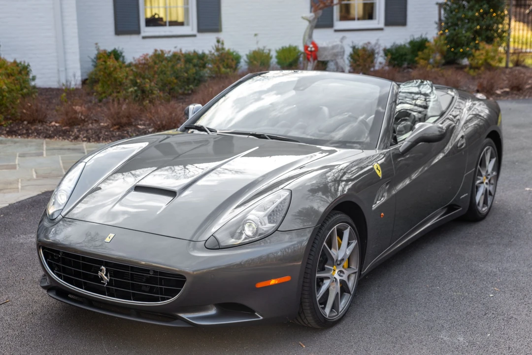 2010 Ferrari California - Image 1 of 31