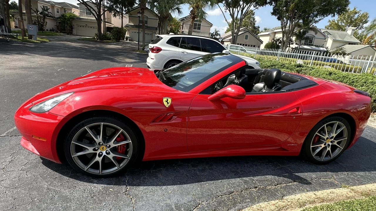 2010 Ferrari California - Image 28 of 31