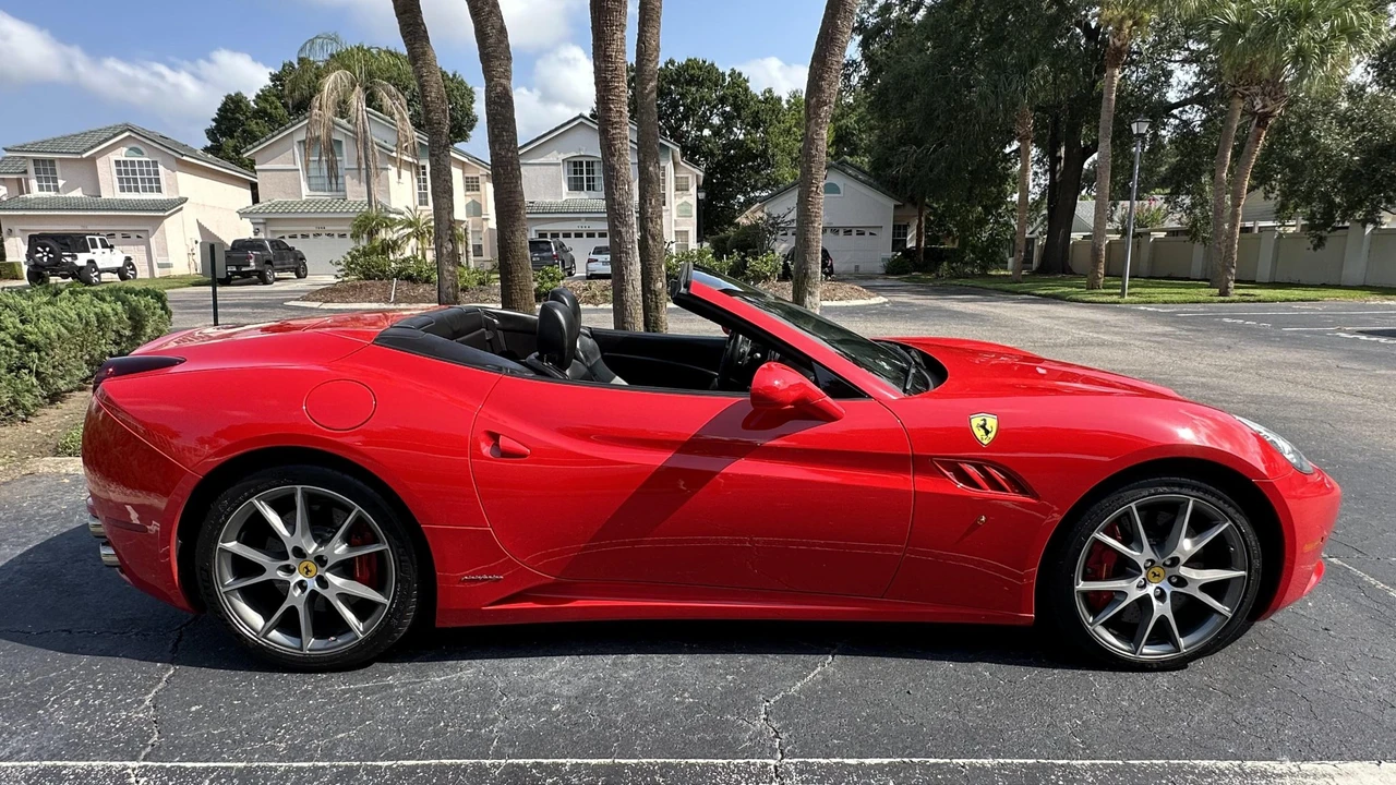 2010 Ferrari California - Image 23 of 31