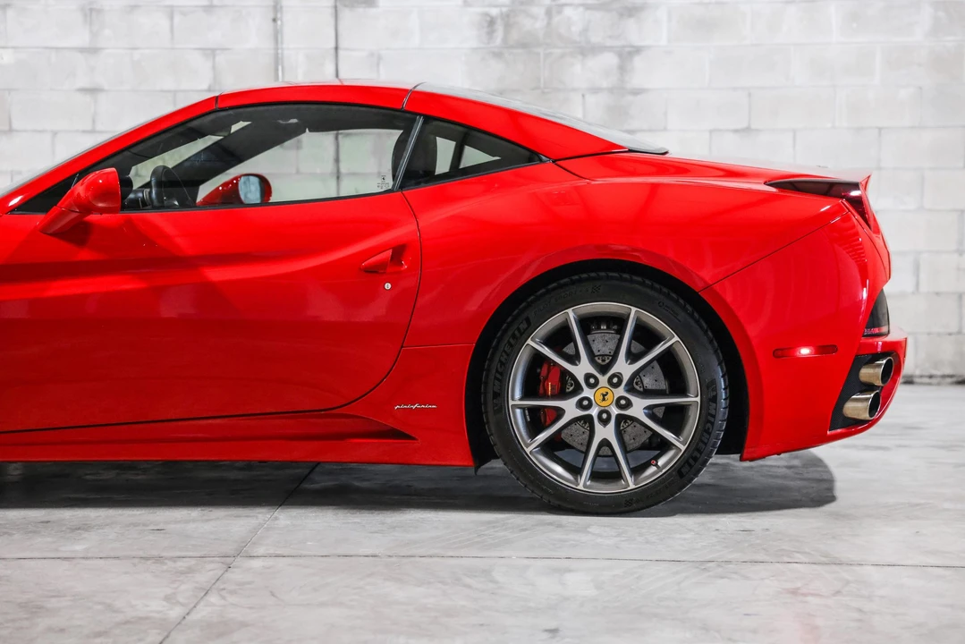 2010 Ferrari California - Image 18 of 31