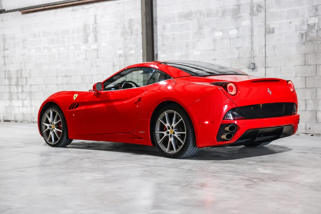 2010 Ferrari California - Image 14 of 31