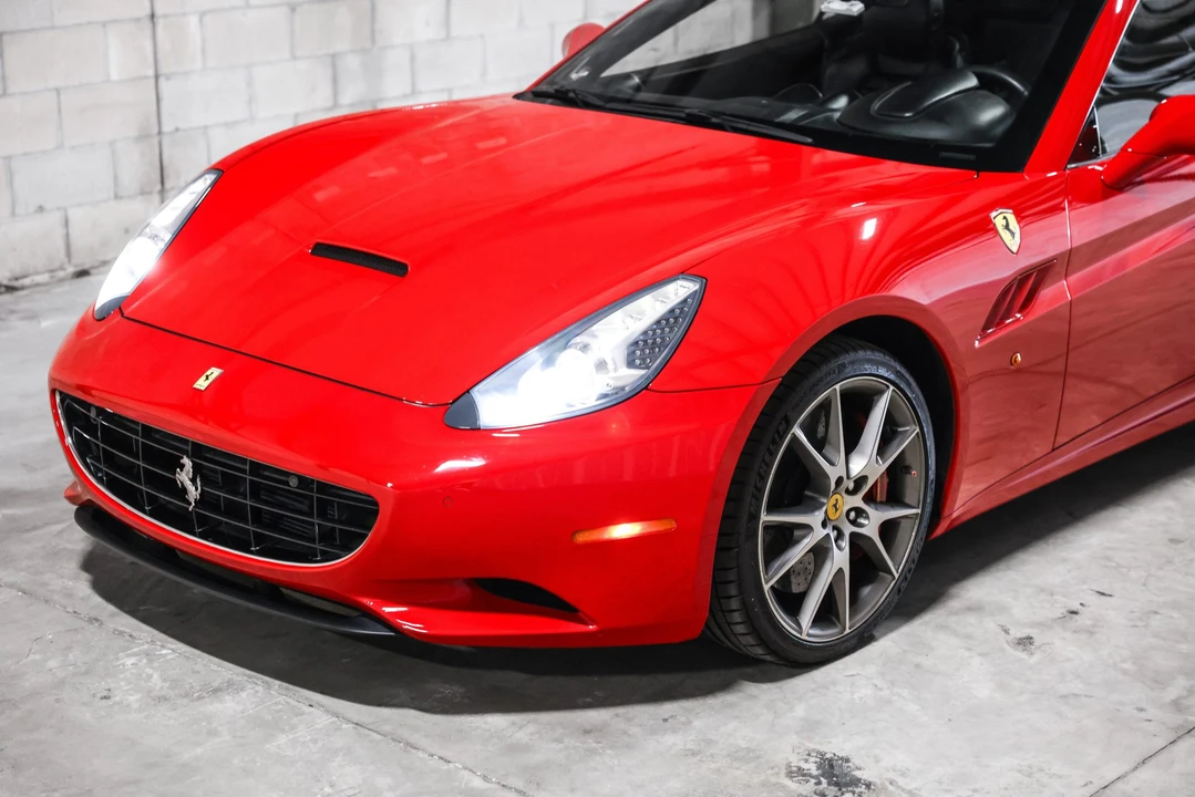 2010 Ferrari California - Image 15 of 31