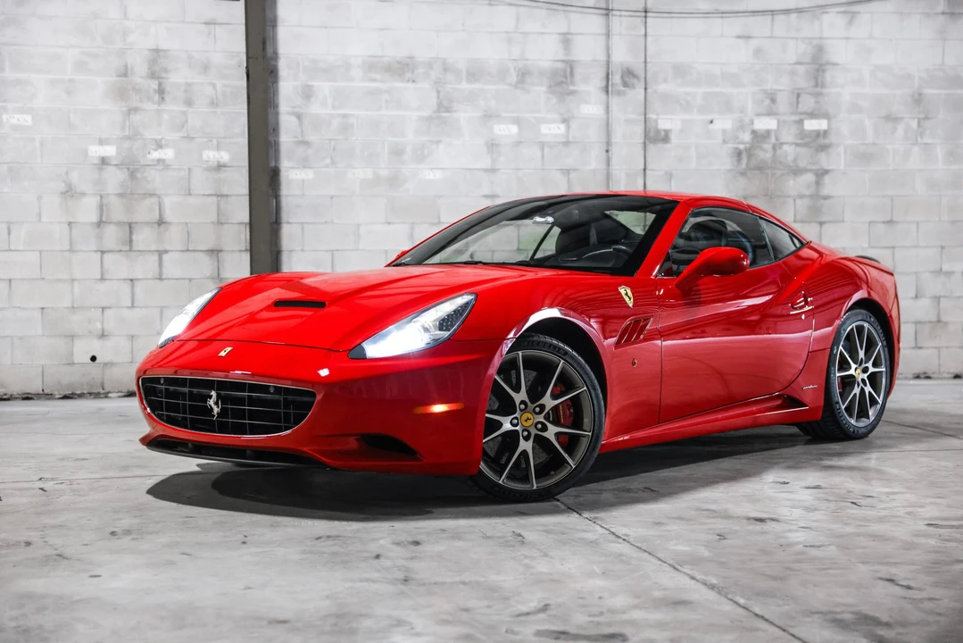 2010 Ferrari California - Image 2 of 31
