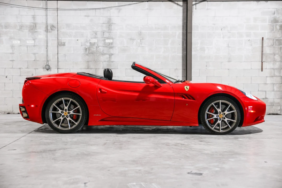 2010 Ferrari California - Image 11 of 31