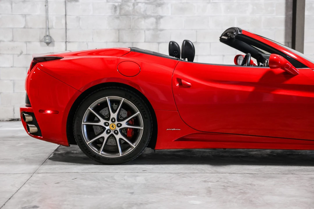 2010 Ferrari California - Image 19 of 31