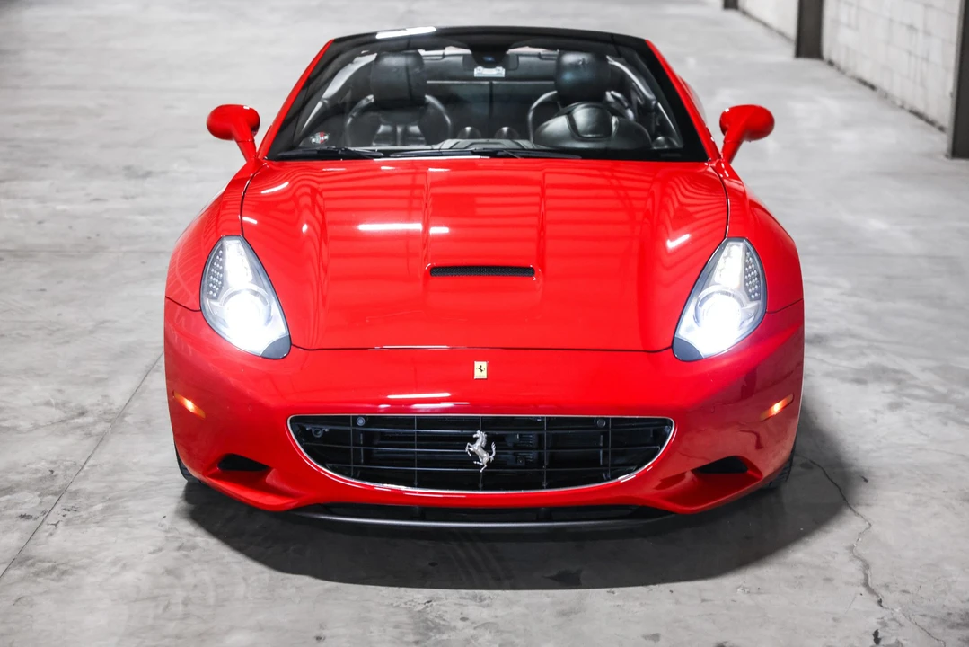 2010 Ferrari California - Image 8 of 31