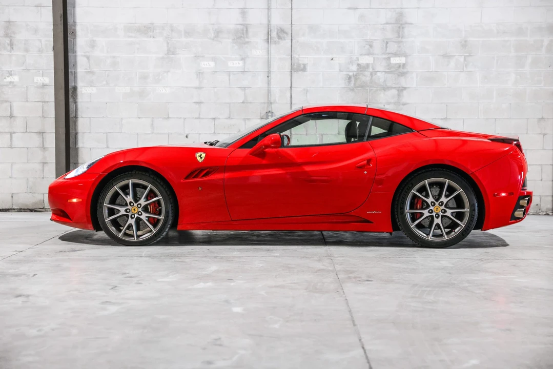 2010 Ferrari California - Image 13 of 31