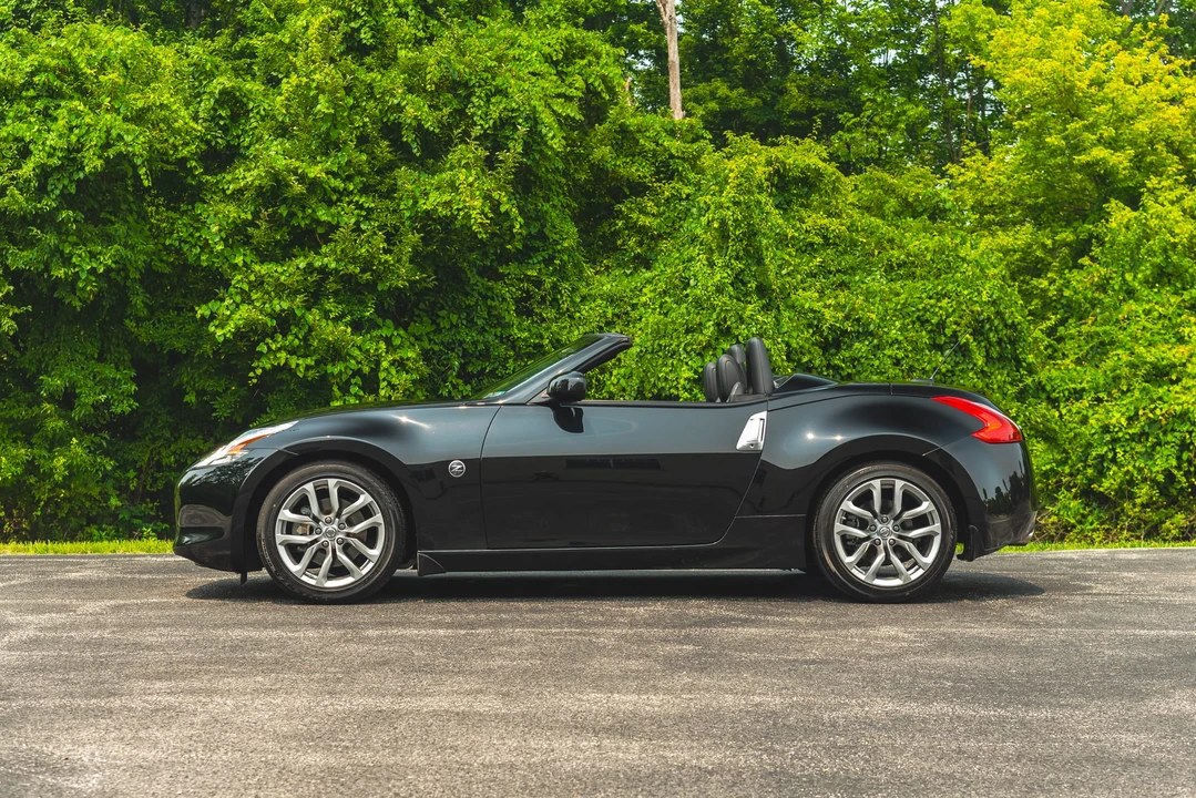 2010 Nissan 370Z 6th Gen - Image 9 of 31