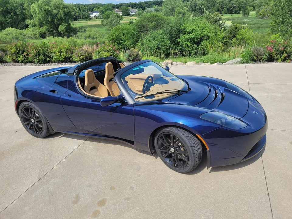 2010 Tesla Roadster - Image 21 of 31