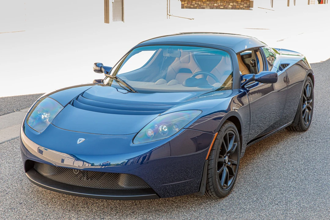 2010 Tesla Roadster - Image 2 of 31