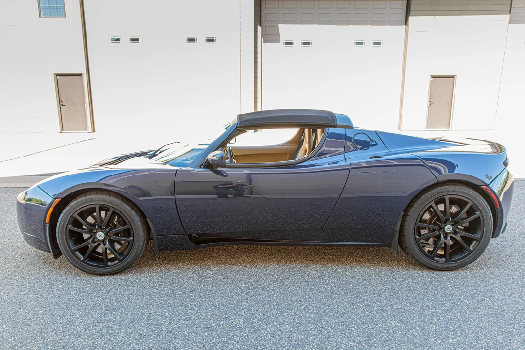 2010 Tesla Roadster - Image 3 of 31