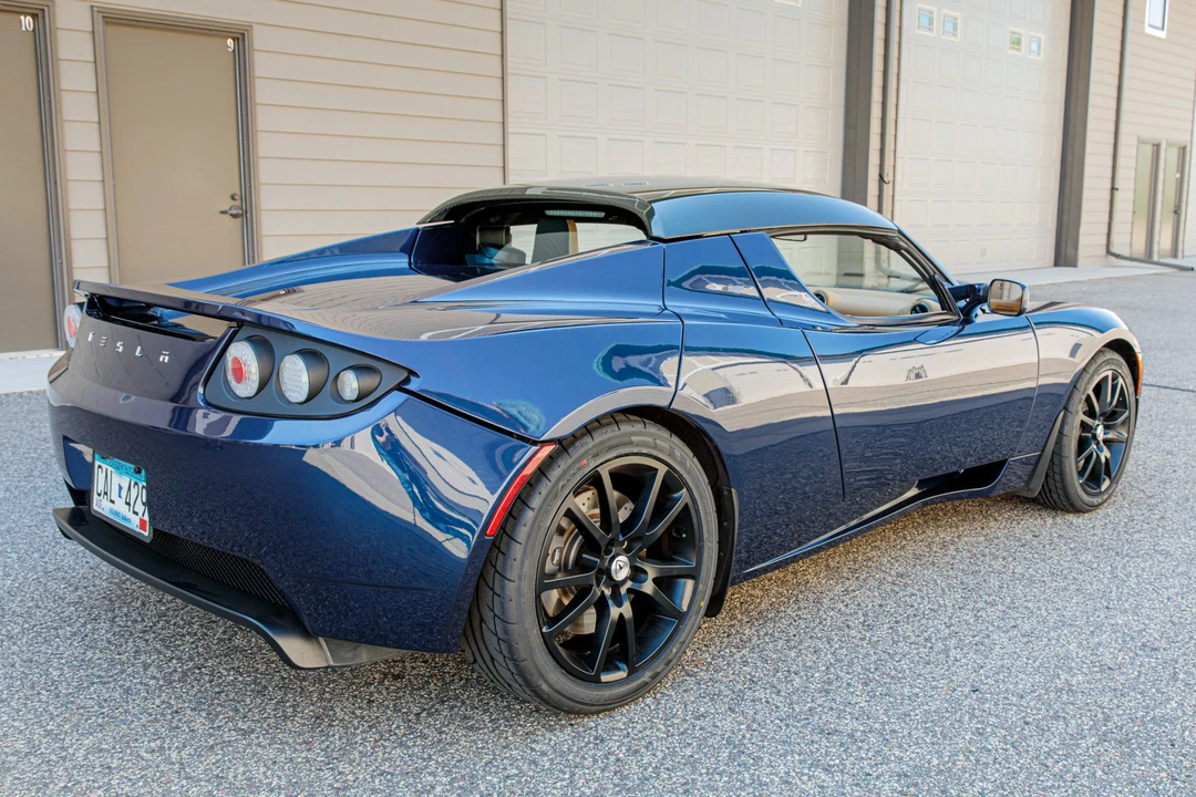 2010 Tesla Roadster - Image 6 of 31