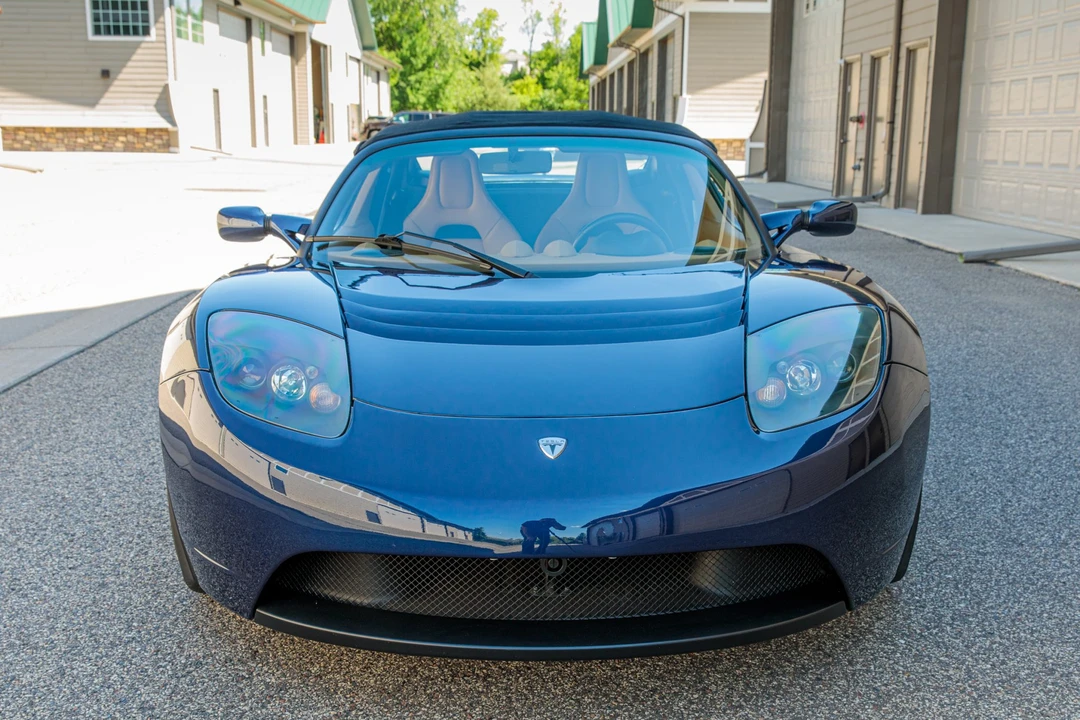 2010 Tesla Roadster - Image 10 of 31