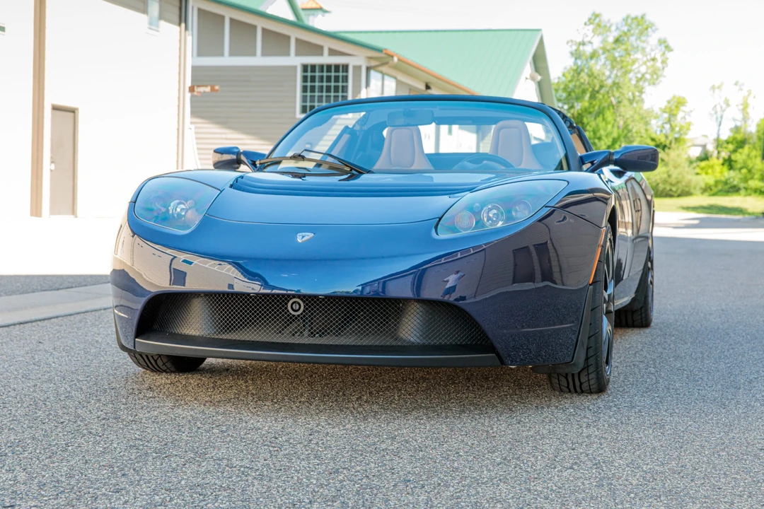 2010 Tesla Roadster - Image 11 of 31