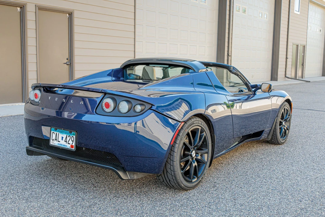 2010 Tesla Roadster - Image 15 of 31