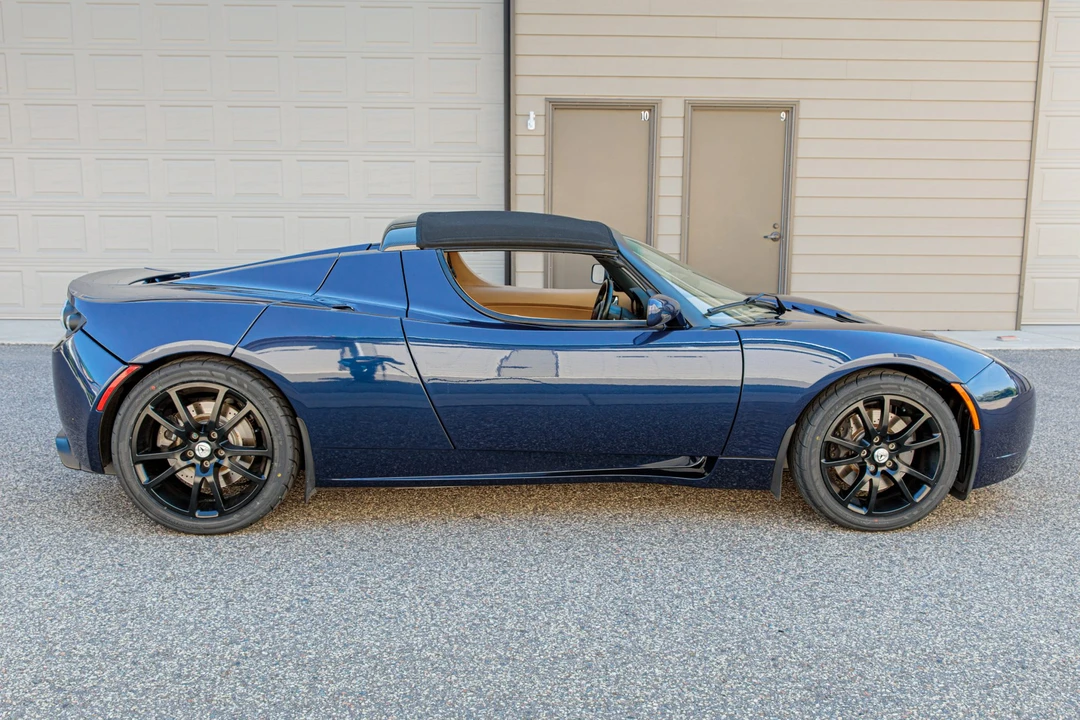 2010 Tesla Roadster - Image 7 of 31