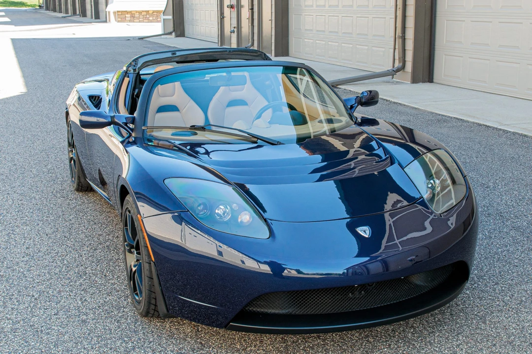 2010 Tesla Roadster - Image 16 of 31