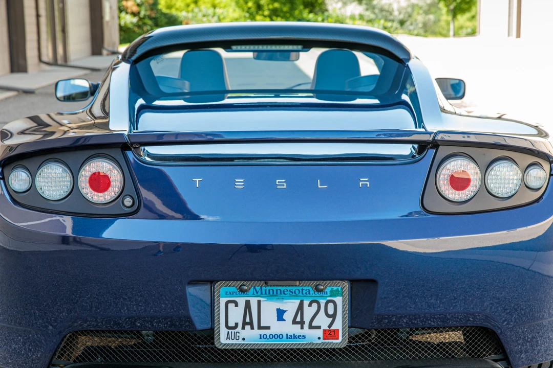 2010 Tesla Roadster - Image 29 of 31
