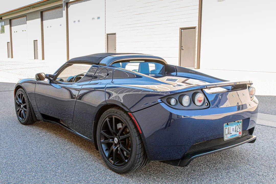 2010 Tesla Roadster - Image 4 of 31