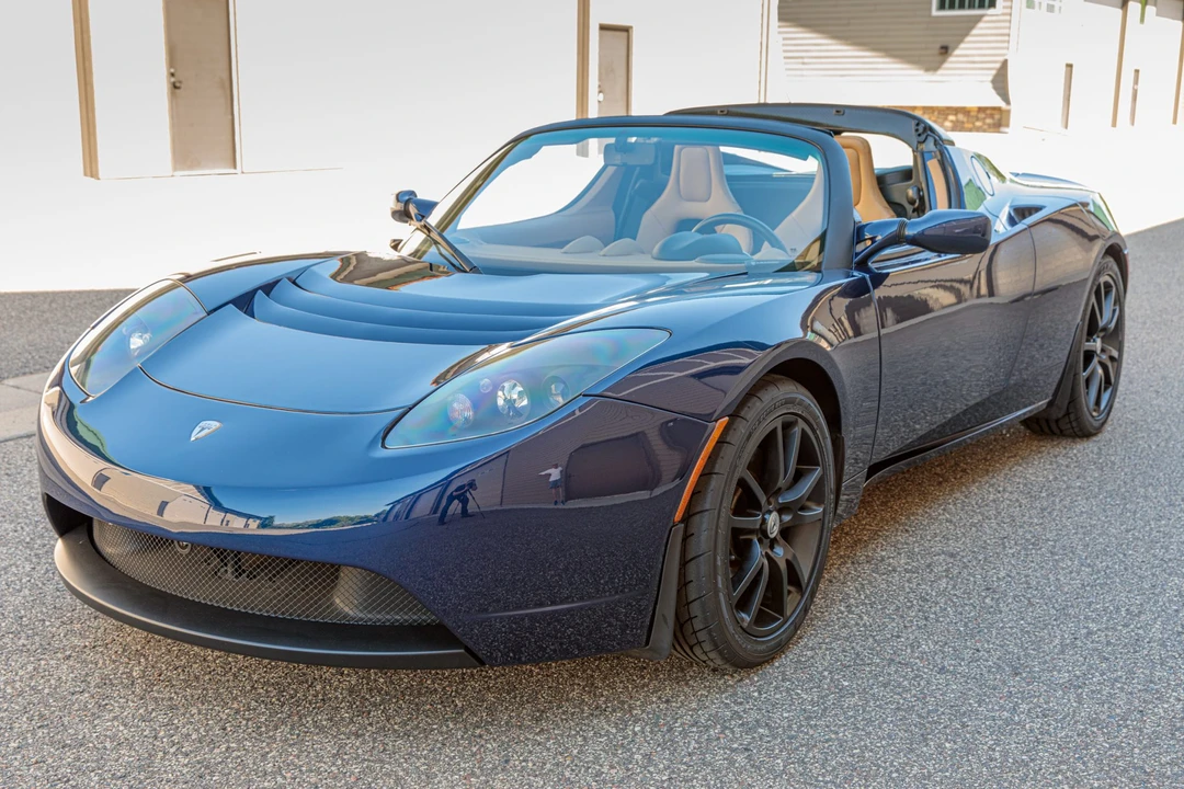 2010 Tesla Roadster - Image 12 of 31
