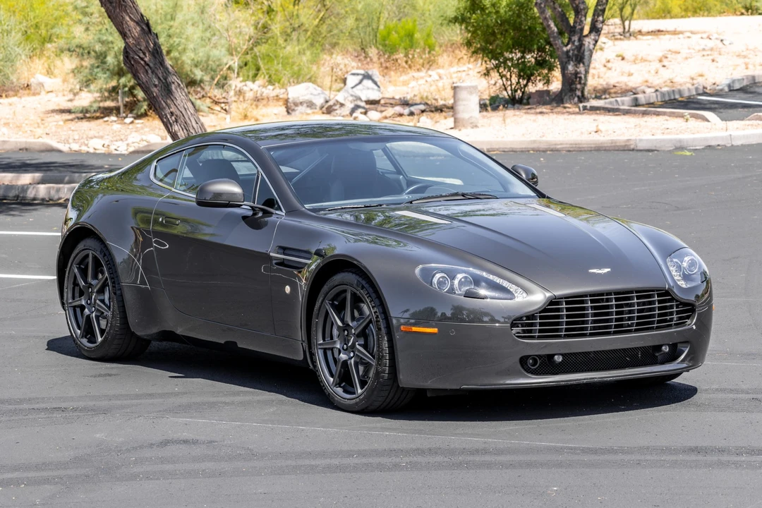 2011 Aston Martin V8 Vantage (2006-2017) - Image 12 of 31
