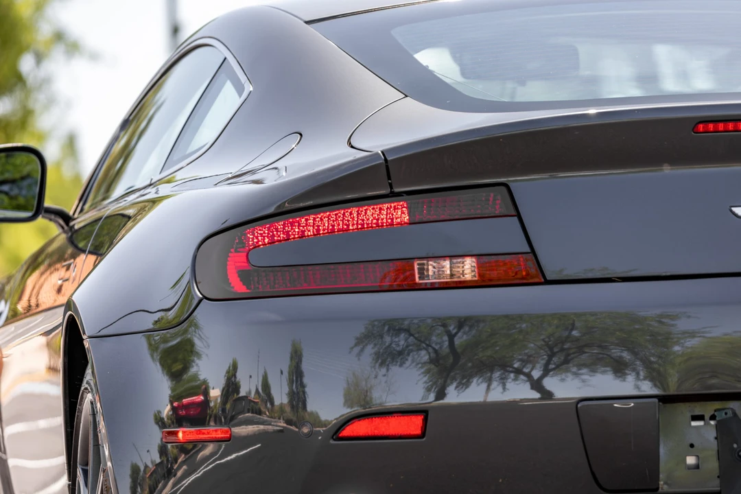 2011 Aston Martin V8 Vantage (2006-2017) - Image 27 of 31