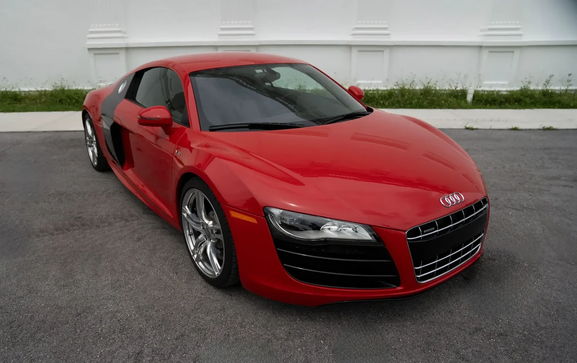 2011 Audi 42 R8 - Image 2 of 6
