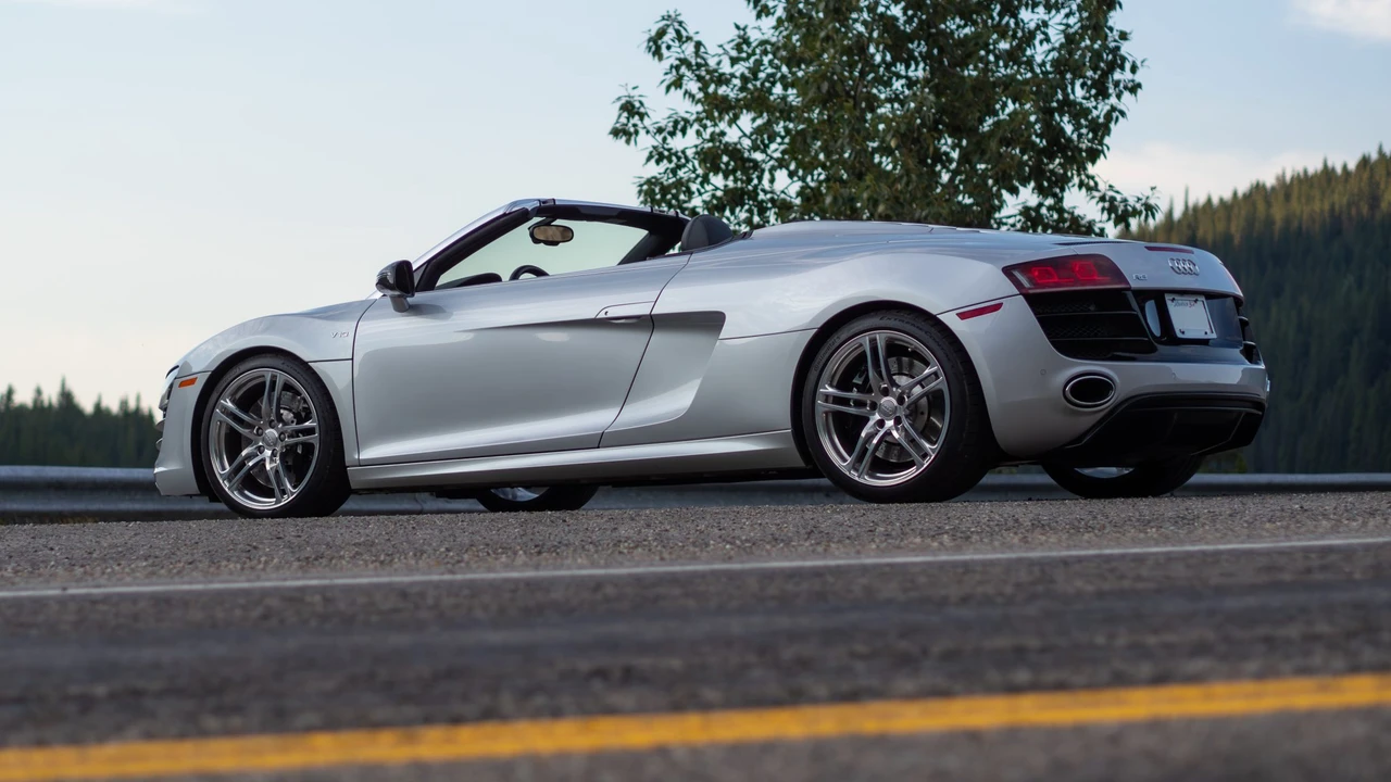2011 Audi 42 R8 - Image 11 of 31