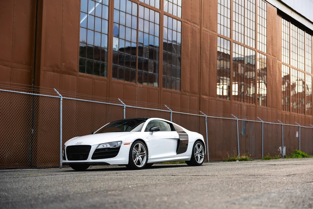 2011 Audi 42 R8 - Image 27 of 31