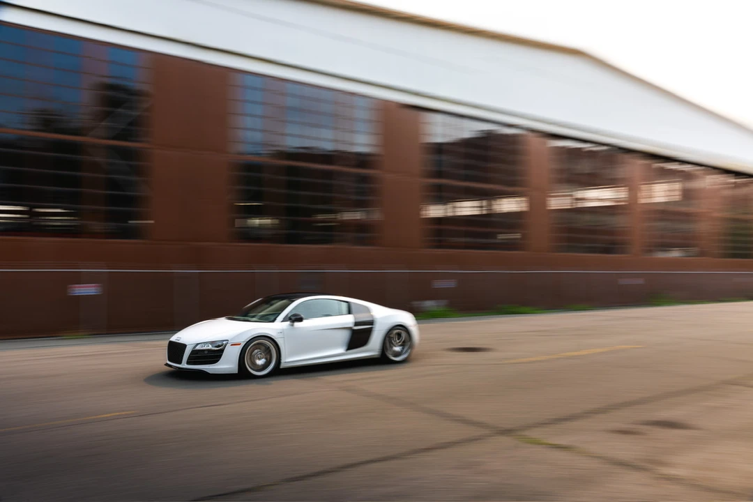 2011 Audi 42 R8 - Image 26 of 31