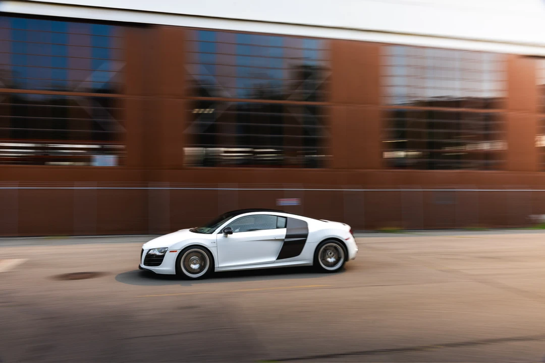 2011 Audi 42 R8 - Image 25 of 31