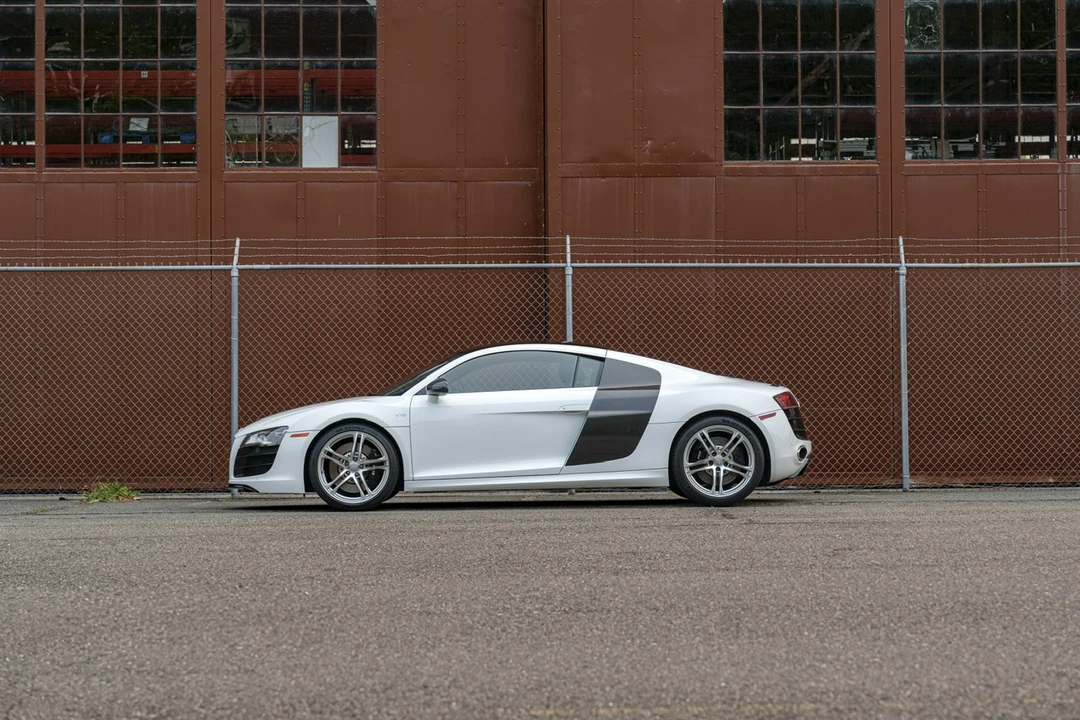 2011 Audi 42 R8 - Image 24 of 31