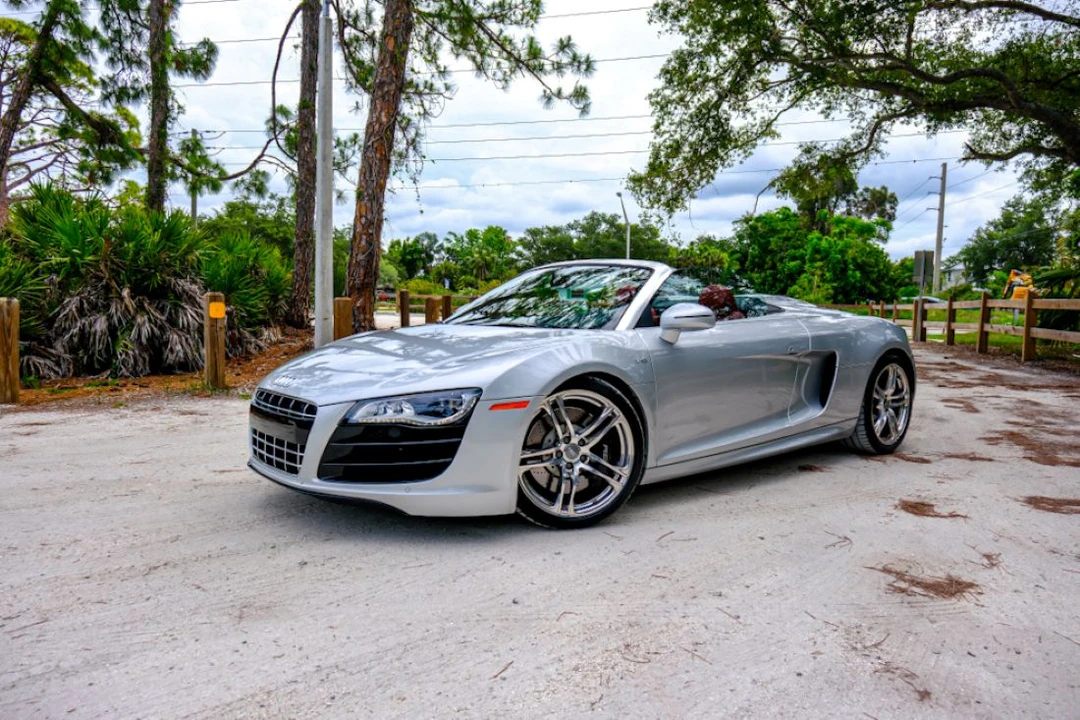 2011 Audi 42 R8 - Image 2 of 31