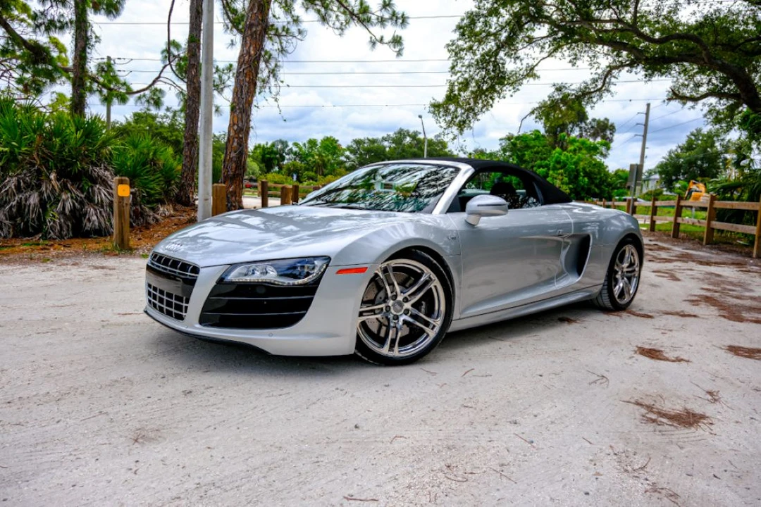 2011 Audi 42 R8 - Image 12 of 31