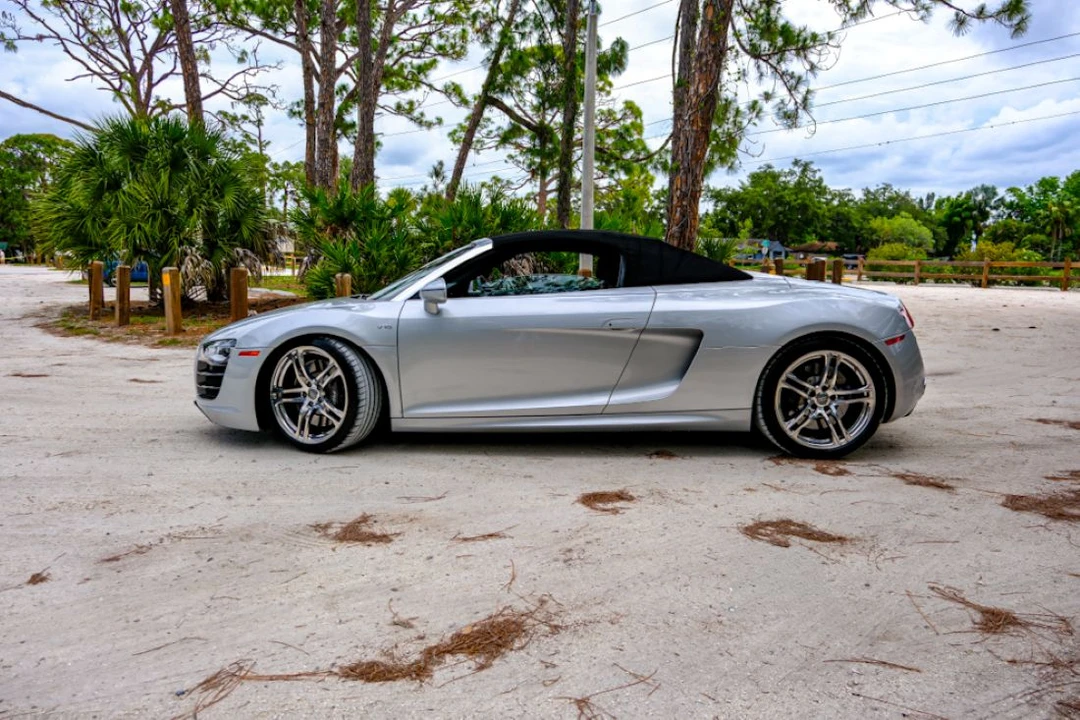 2011 Audi 42 R8 - Image 20 of 31