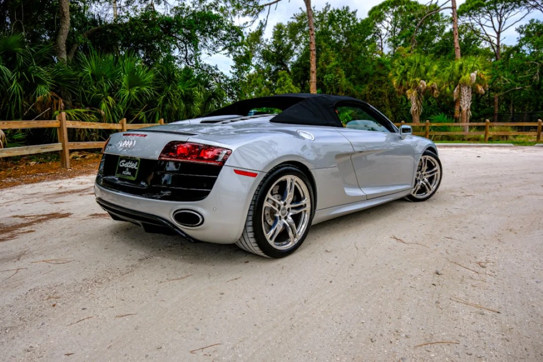 2011 Audi 42 R8 - Image 16 of 31