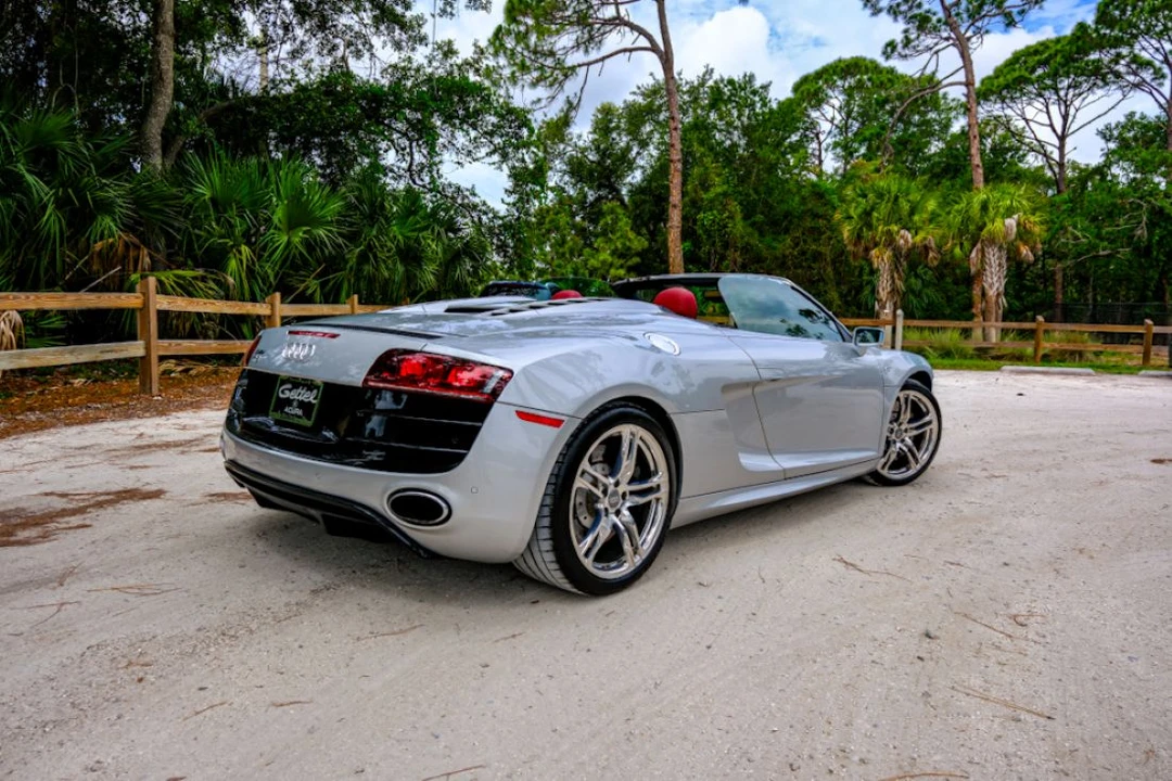 2011 Audi 42 R8 - Image 7 of 31