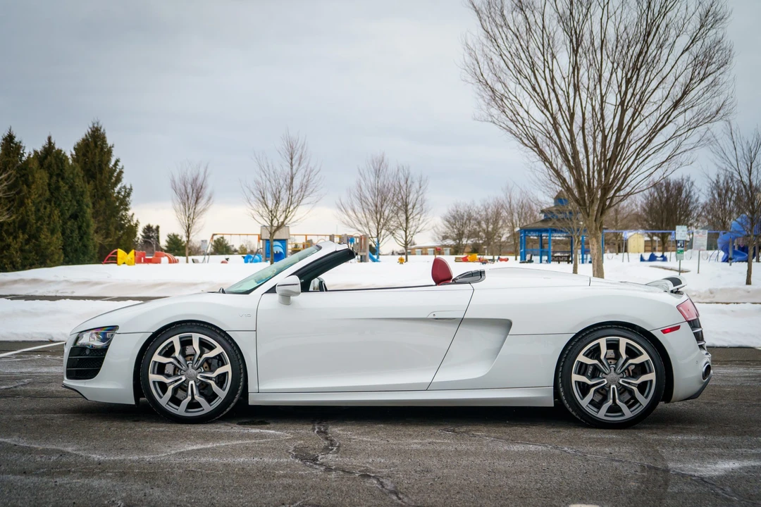 2011 Audi 42 R8 - Image 30 of 31