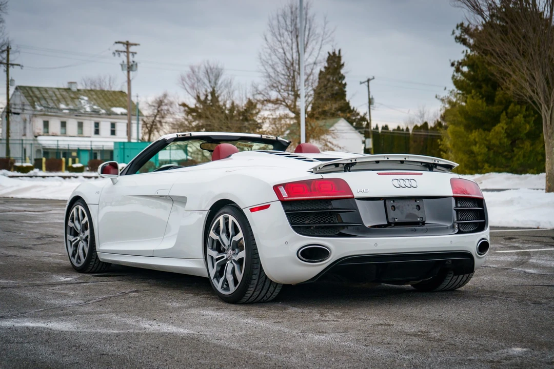 2011 Audi 42 R8 - Image 27 of 31