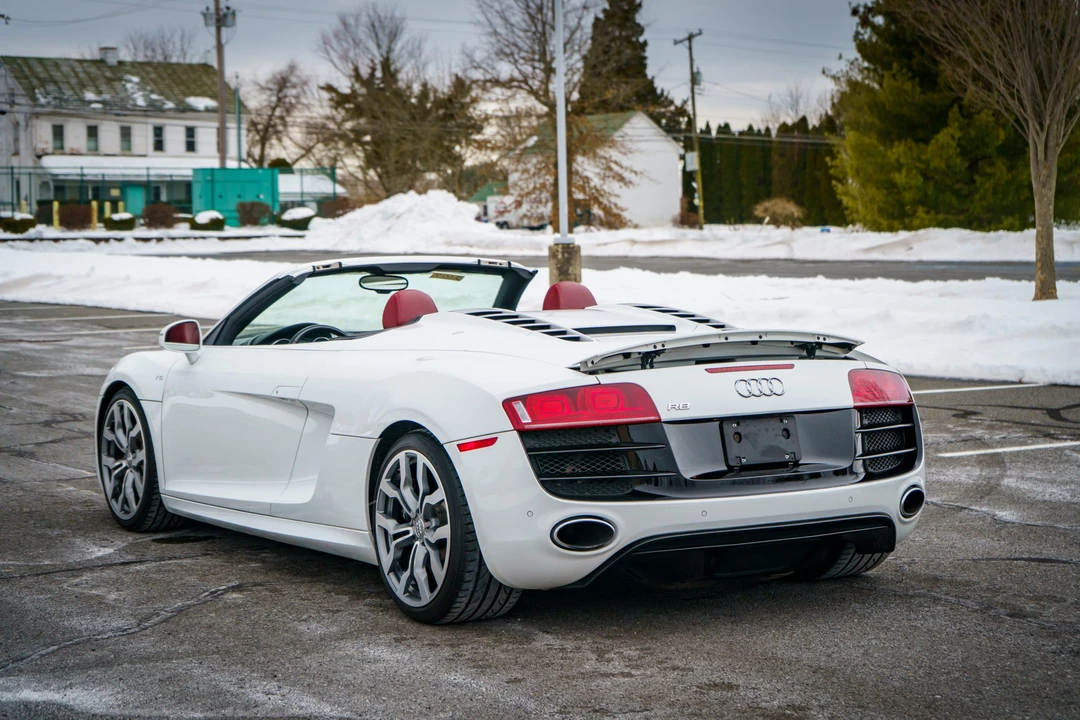 2011 Audi 42 R8 - Image 28 of 31