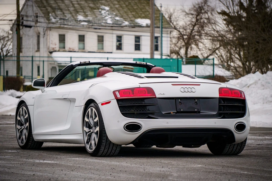 2011 Audi 42 R8 - Image 26 of 31