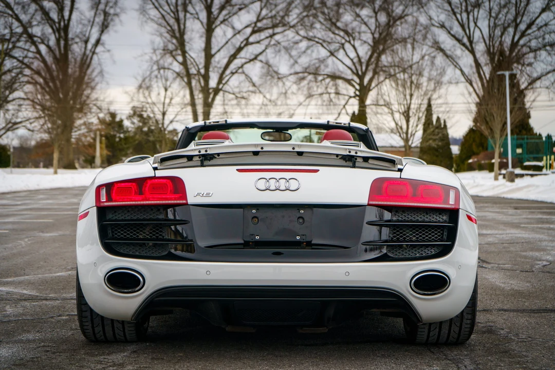 2011 Audi 42 R8 - Image 25 of 31