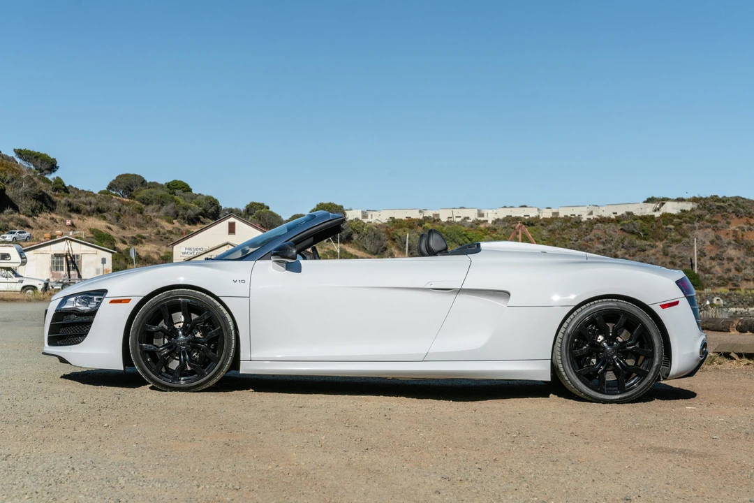 2011 Audi 42 R8 - Image 14 of 31