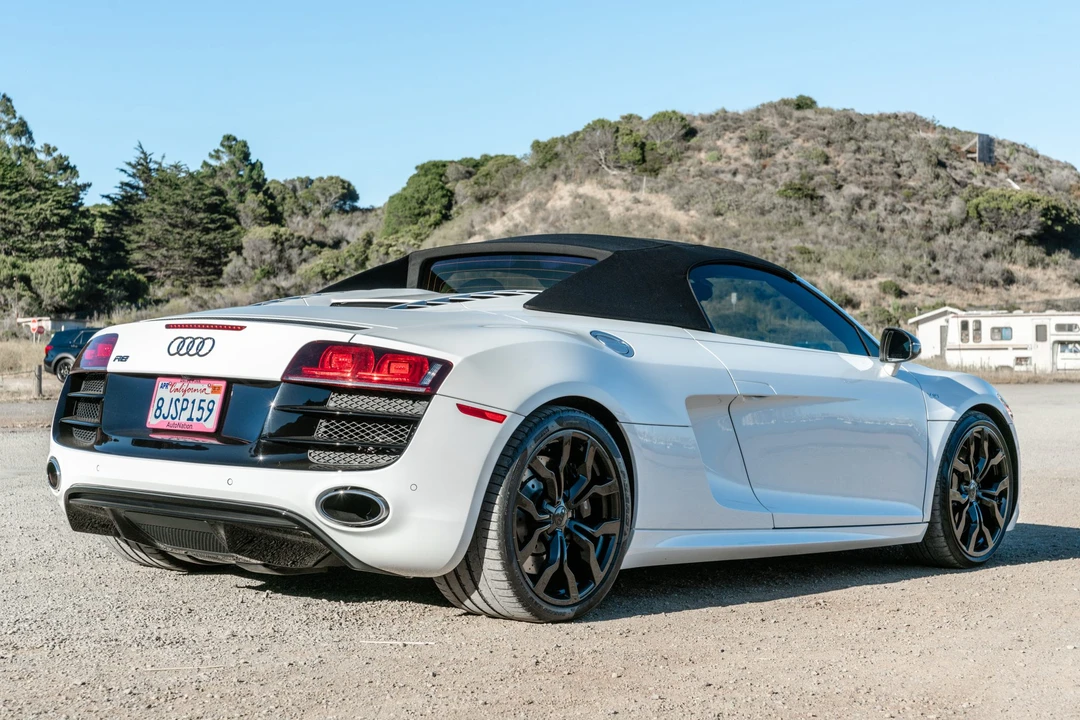 2011 Audi 42 R8 - Image 7 of 31
