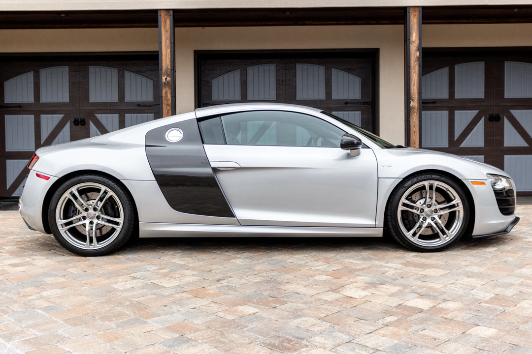 2011 Audi 42 R8 - Image 6 of 31