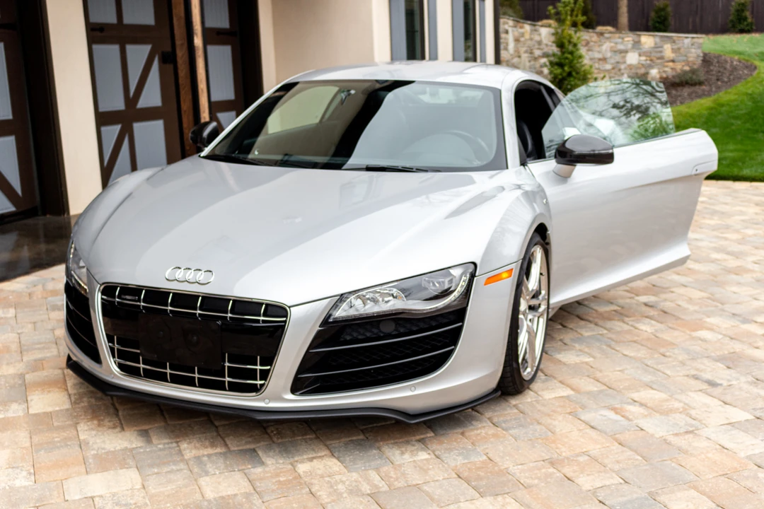 2011 Audi 42 R8 - Image 9 of 31