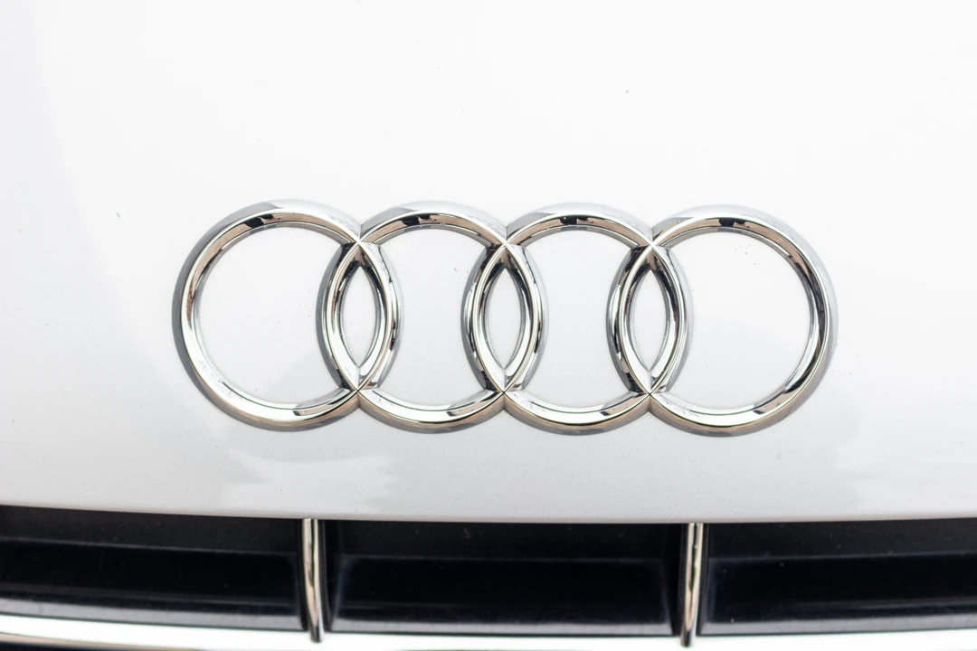 2011 Audi 42 R8 - Image 17 of 31