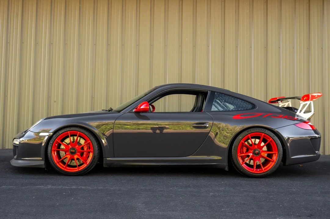 2011 Porsche 997 GT3 RS - Image 2 of 6