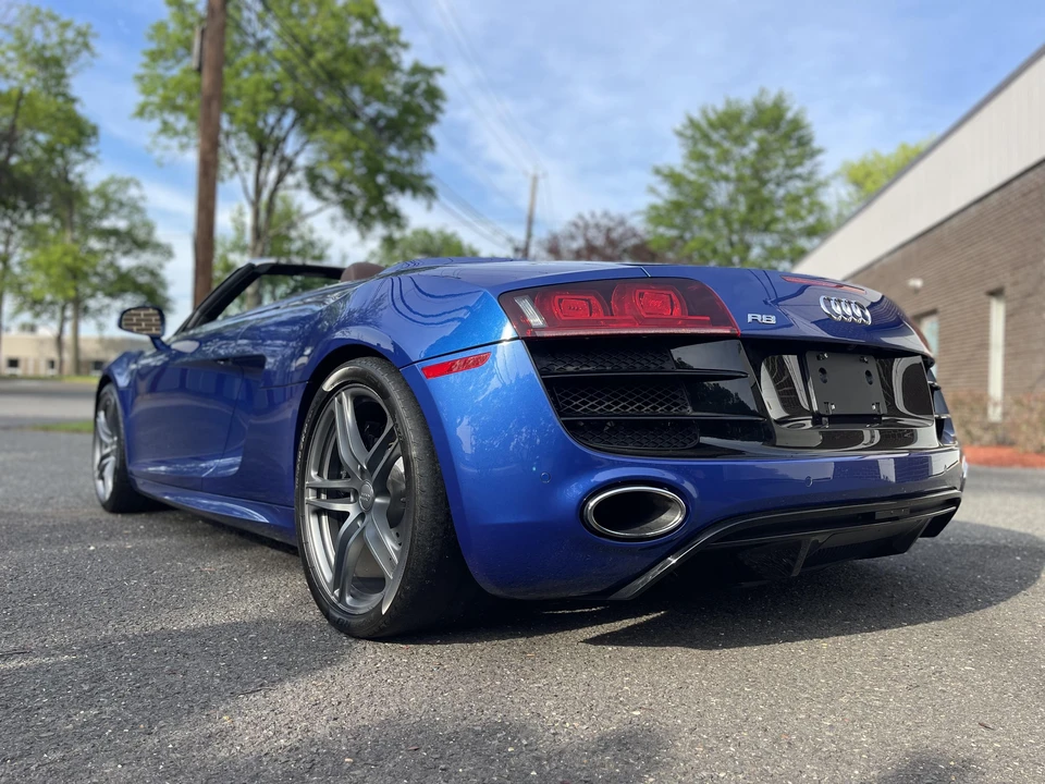 2012 Audi 42 R8 - Image 8 of 31